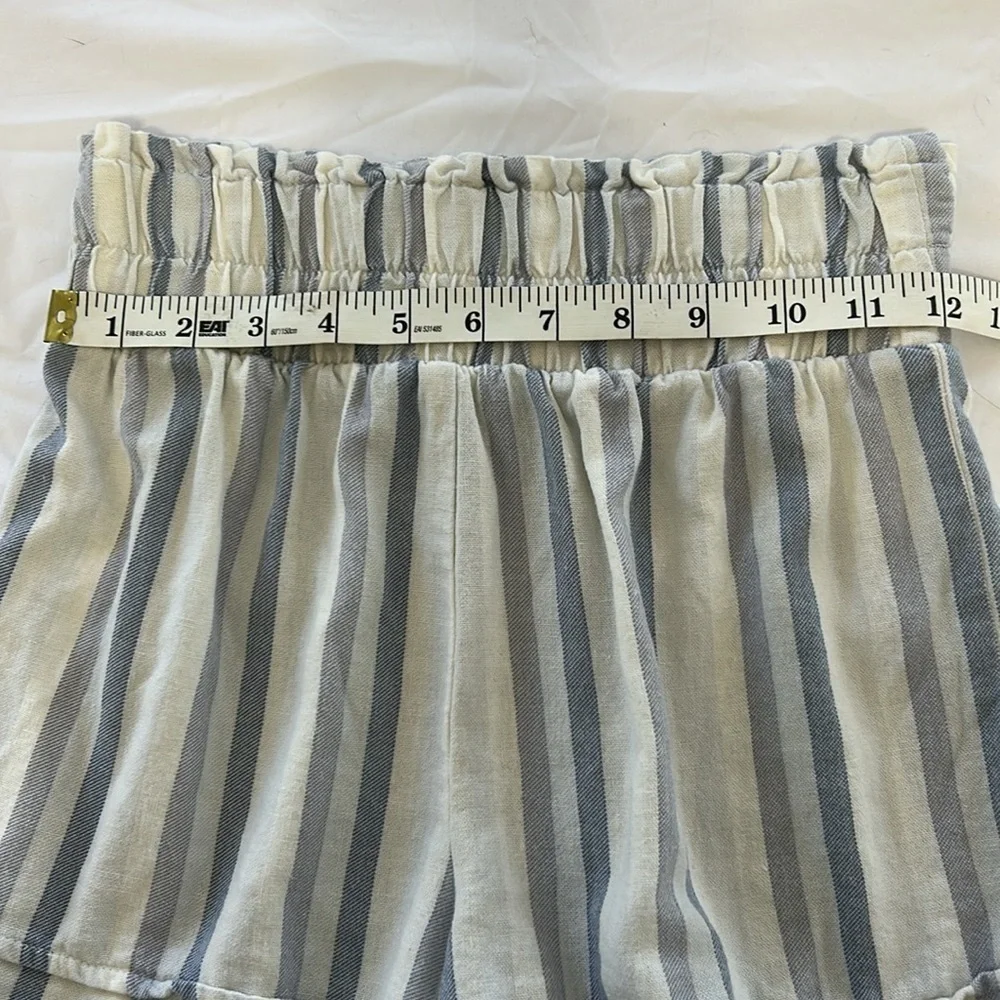 Forever 21 High Waist Blue and White Striped Shorts size XS linen blend